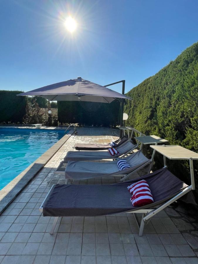 Villa Connie Serranova Eksteriør billede